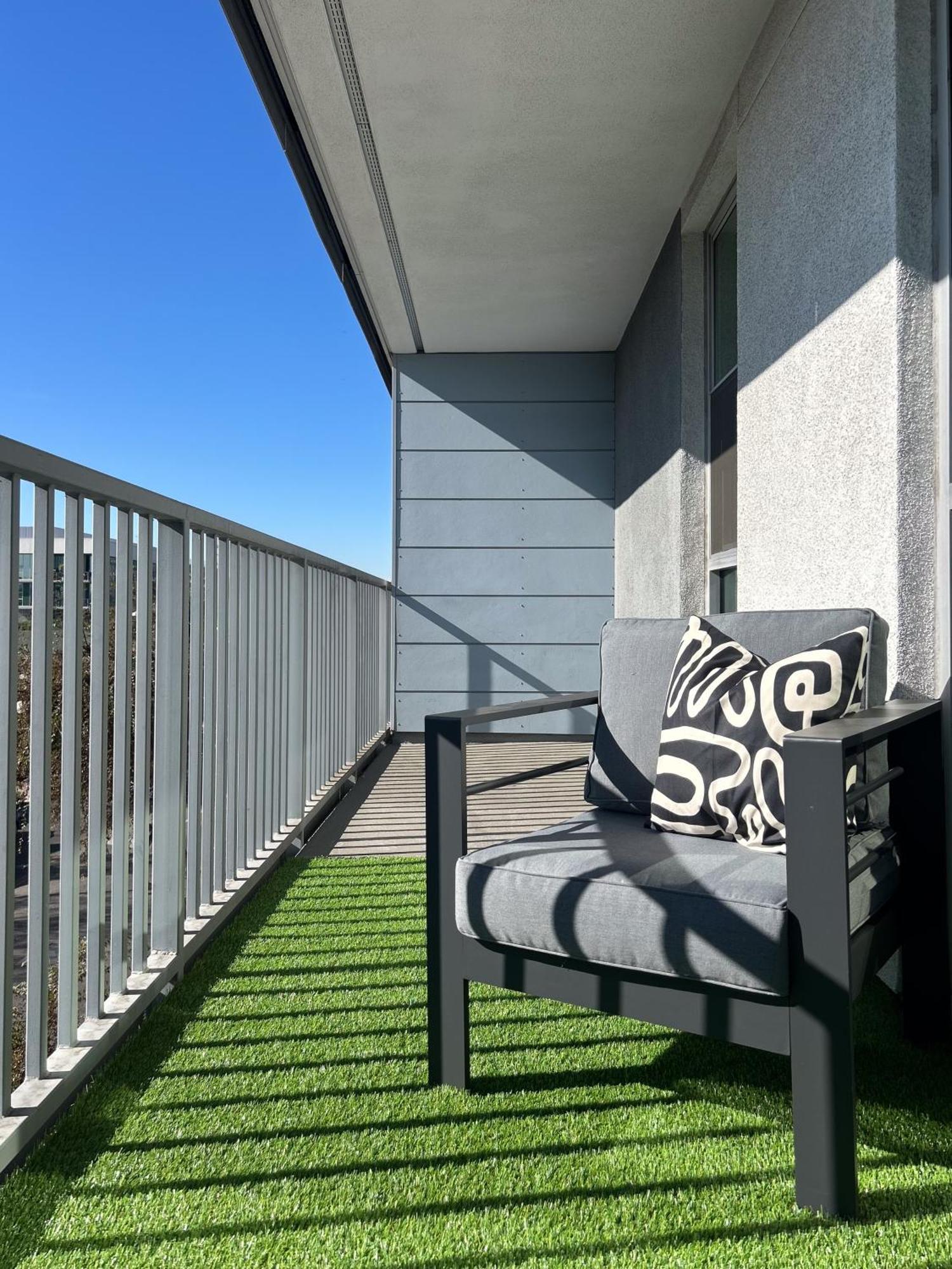 West Hollywood Gem 2-bedroom